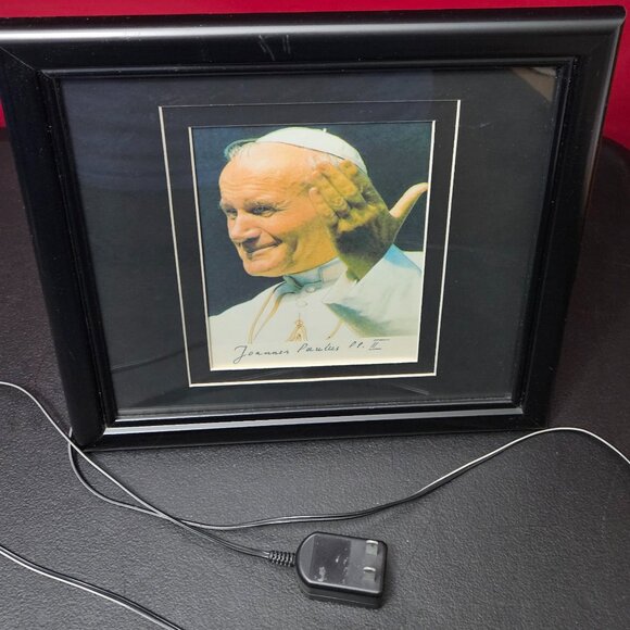 VTG Pope John Paul II Color-Changing Frame - Picture 1 of 15